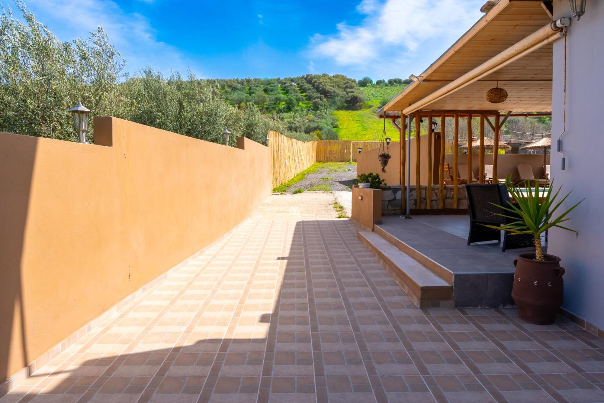 Countryhouse Villa With Pool & Private Parking Heraklion  Bagian luar foto